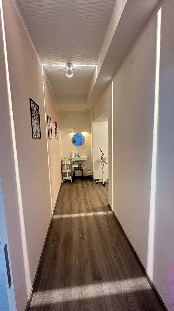 Vorraum Behandlungsraum 2